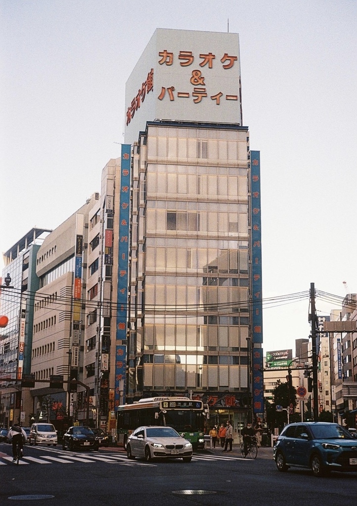 池袋　カラオケ館