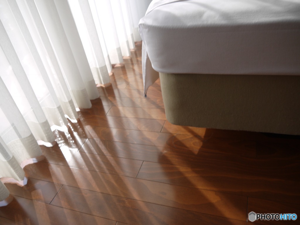 生まれた。この部屋からお前の人生が始まる。。。