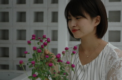 白い色は恋人の色　　ともみ　４