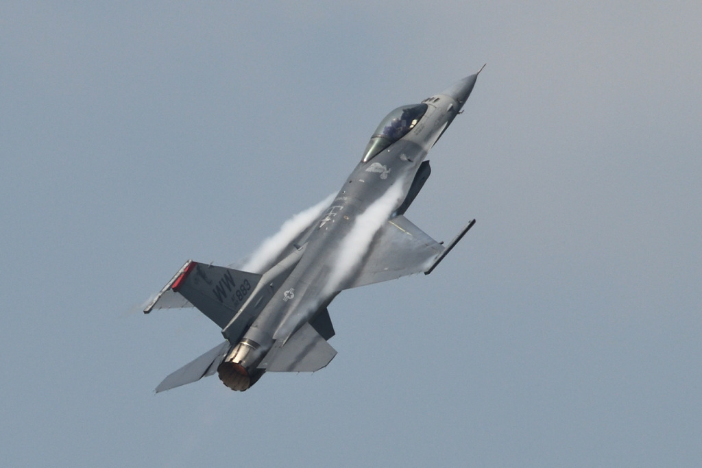 F16ファイティング・ファルコン