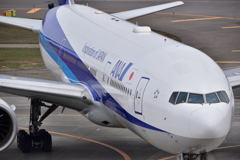 プッシュバック JA716A