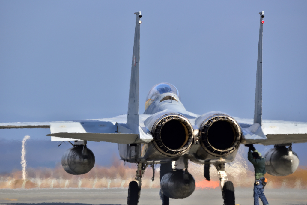 F15