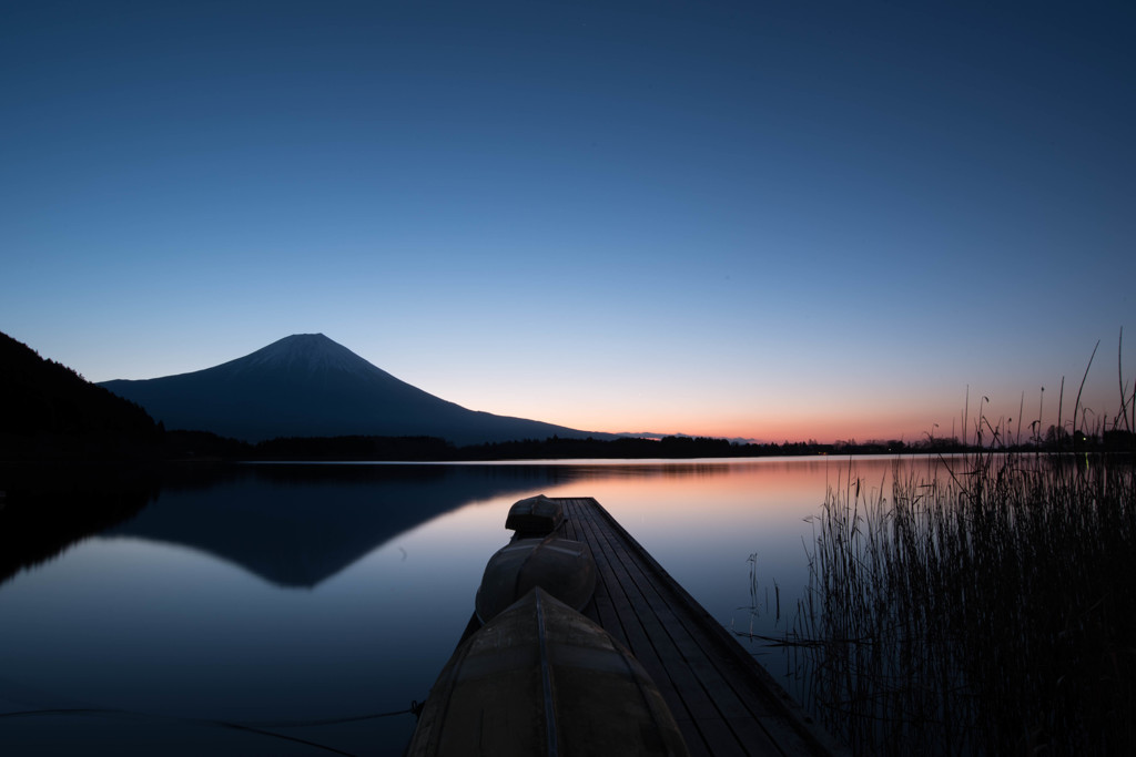 ボートハウスの夜明けⅡ