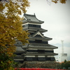 秋の松本城