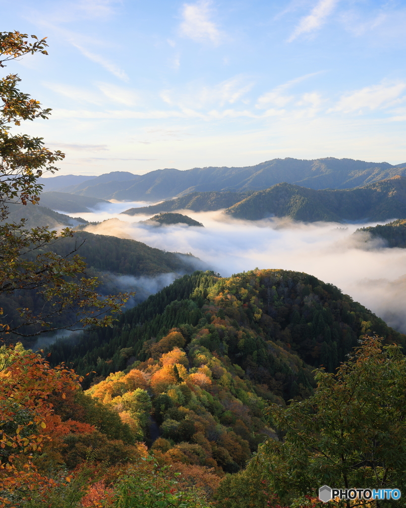 晴れ渡った峠から