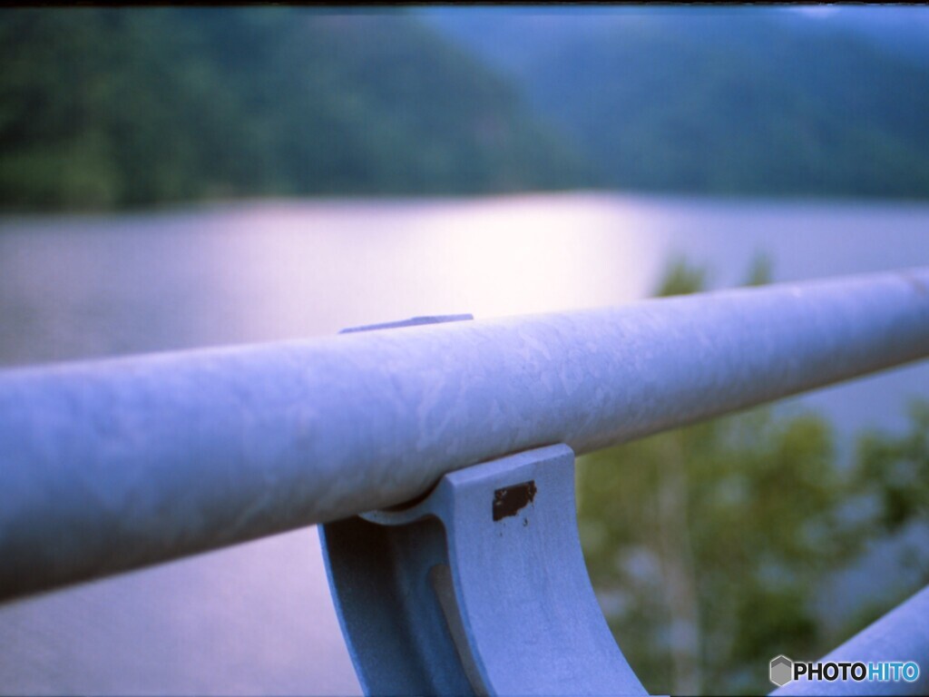 帰りのダム湖でボ―っとする・・