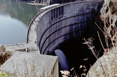 豊平峡ダム　放水