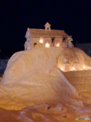 雪灯りの路・・・