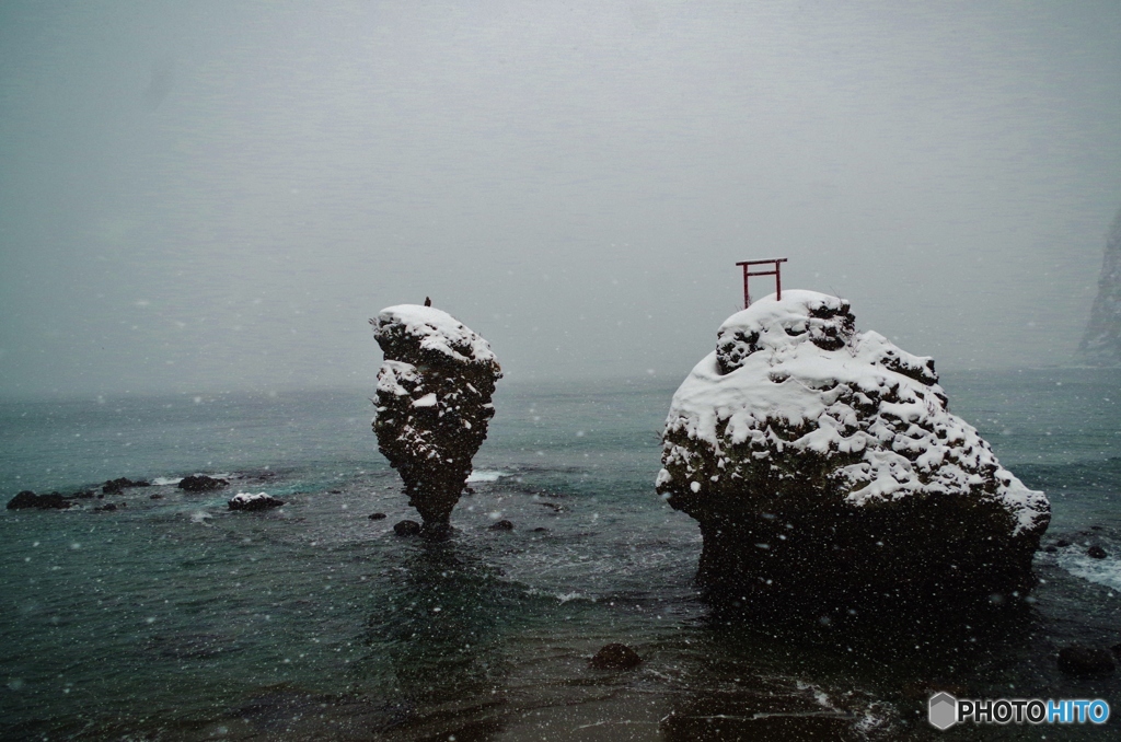 雪の恵比寿岩