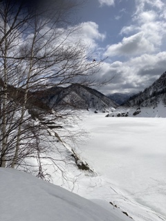 未だ雪雪雪…