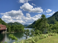 ダム湖の夏