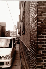 路地　煉瓦壁