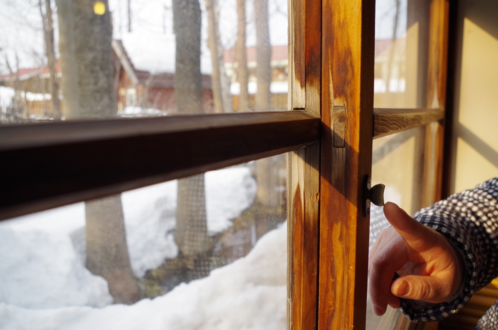 ここ開けるんだよ、ここ・・