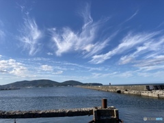 埠頭を渡る風…