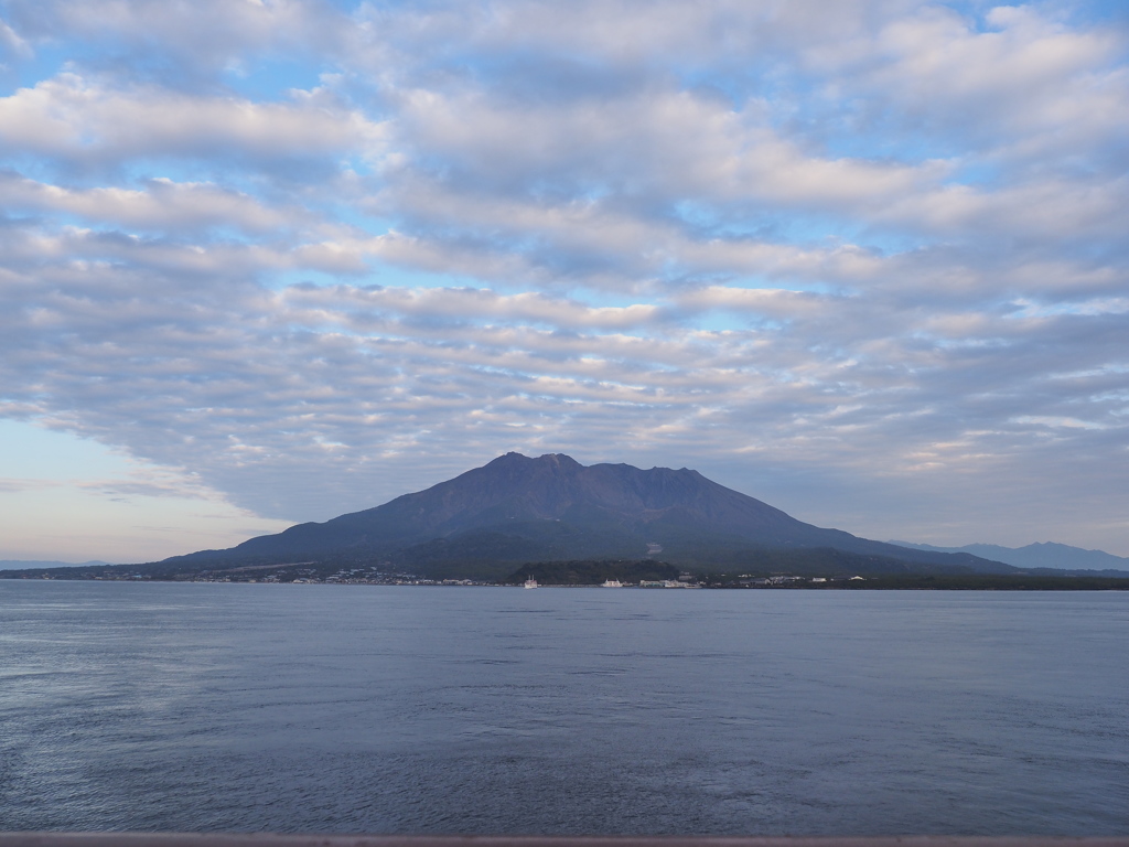 船上より望む桜島