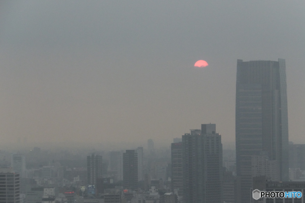 都会の太陽