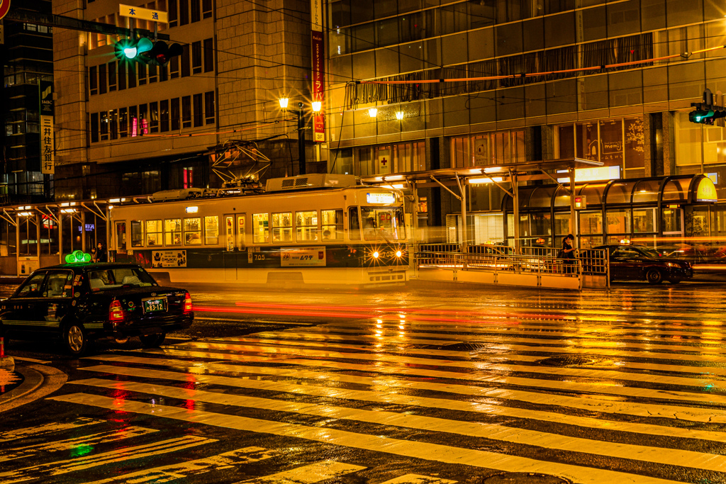 雨の路面電車
