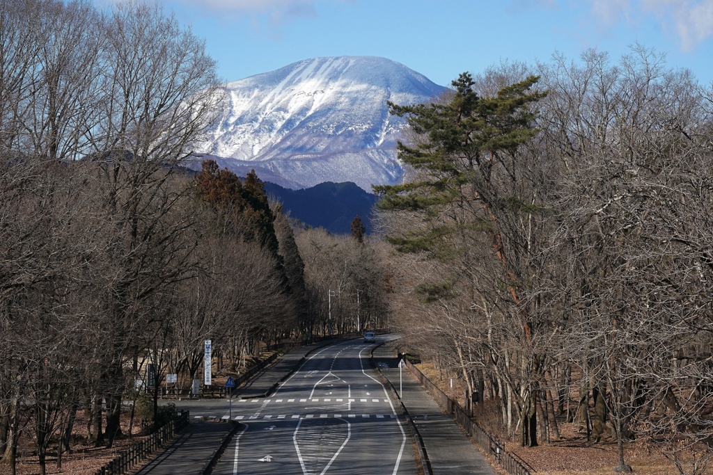 男体山