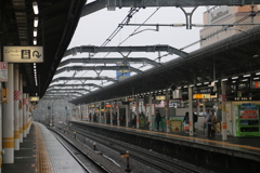 雨の川口駅