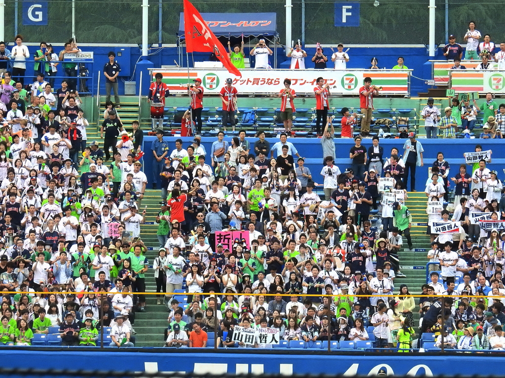 神宮球場セパ交流戦ー４
