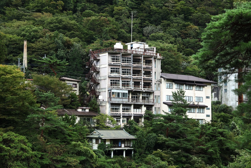 廃ホテル