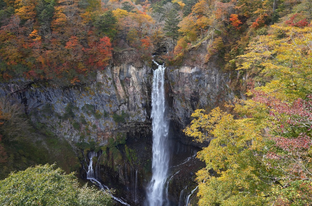 華厳の滝・２