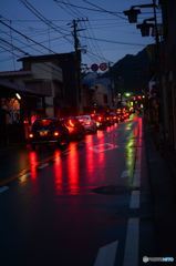 雨上がりのアスファルト
