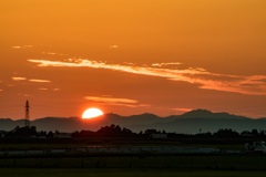 佐渡に落ちる夕日