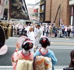 祇園祭巡行の合間に！