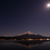 月夜の逆さ富士