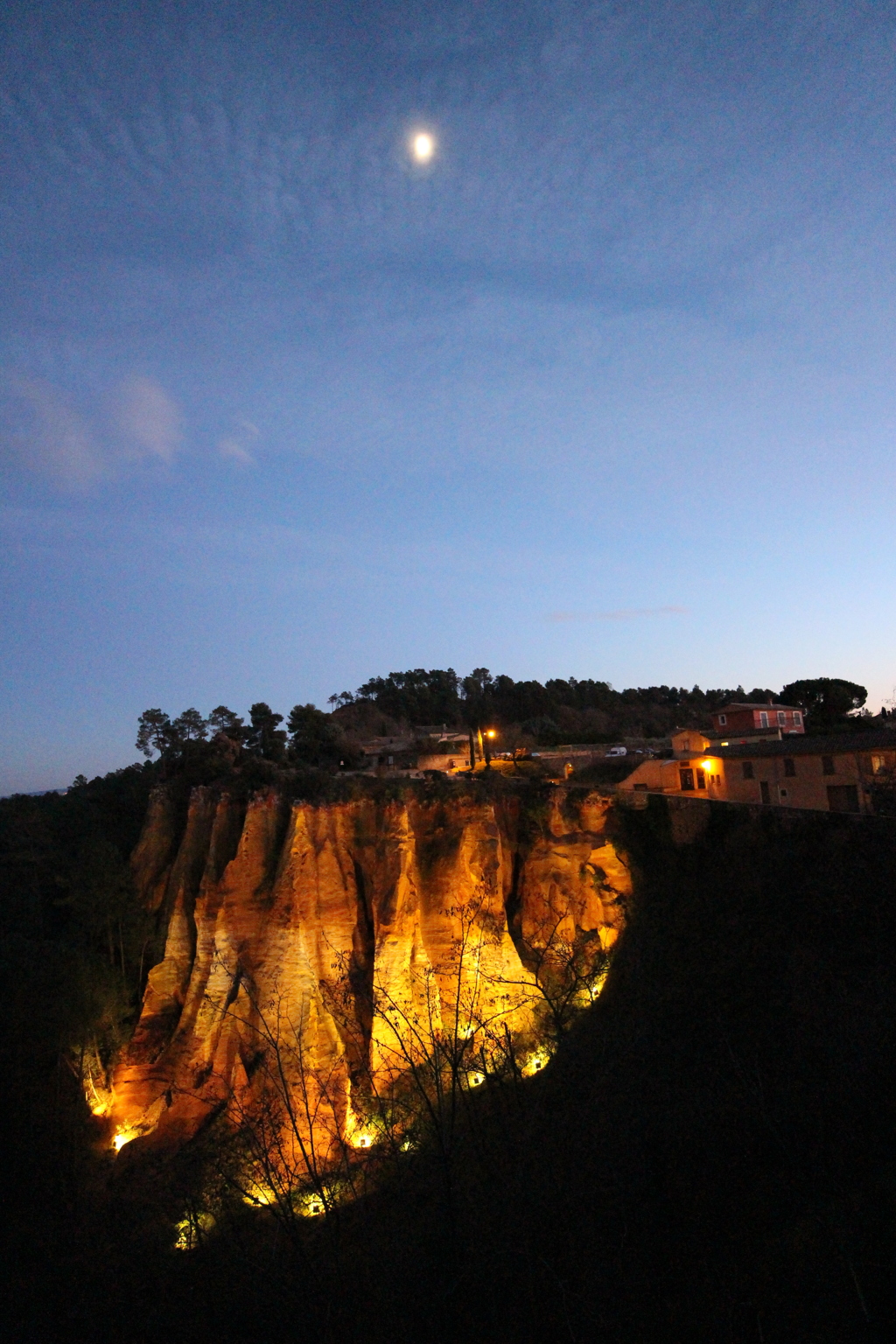 ルシヨンの赤い夜