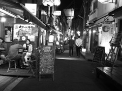 横丁　１