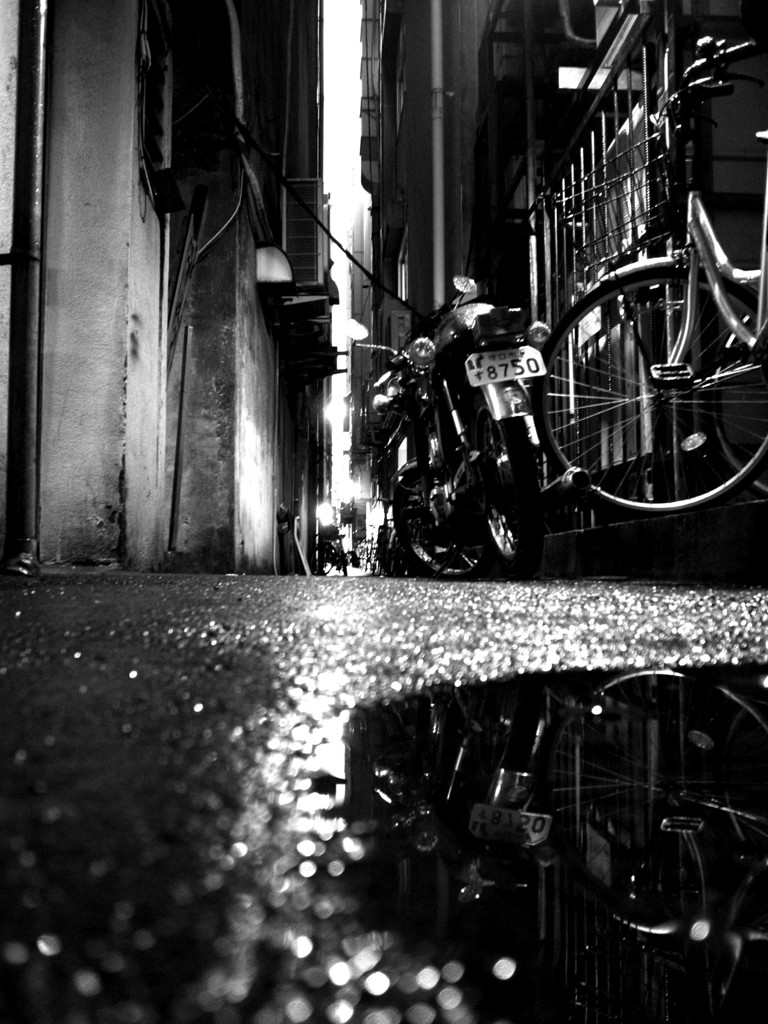 路地裏　４