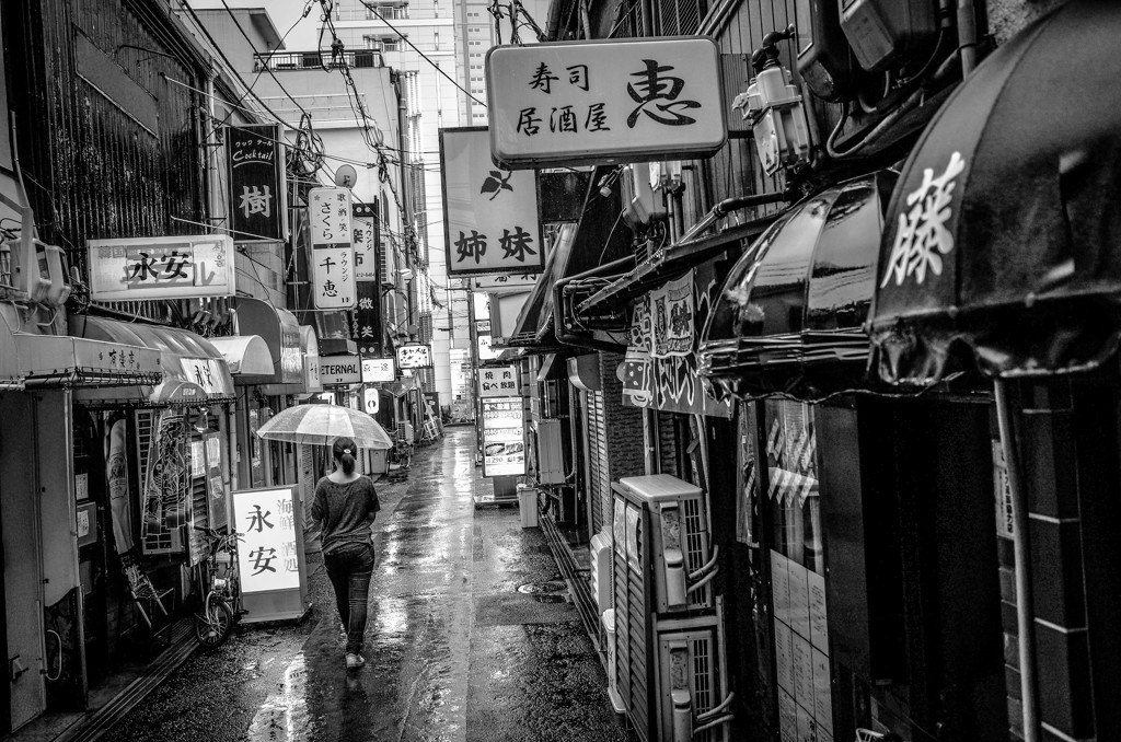 路地裏　１６
