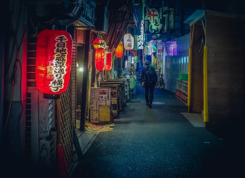 路地裏　３６