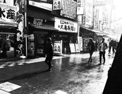 突然の雨　２