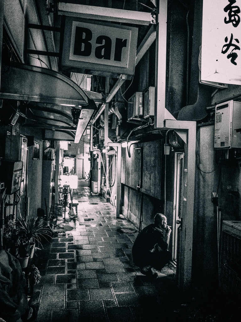 路地裏　１６