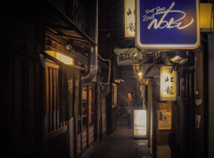 路地裏　３７