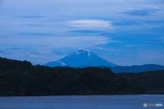 狭山湖からの富士山