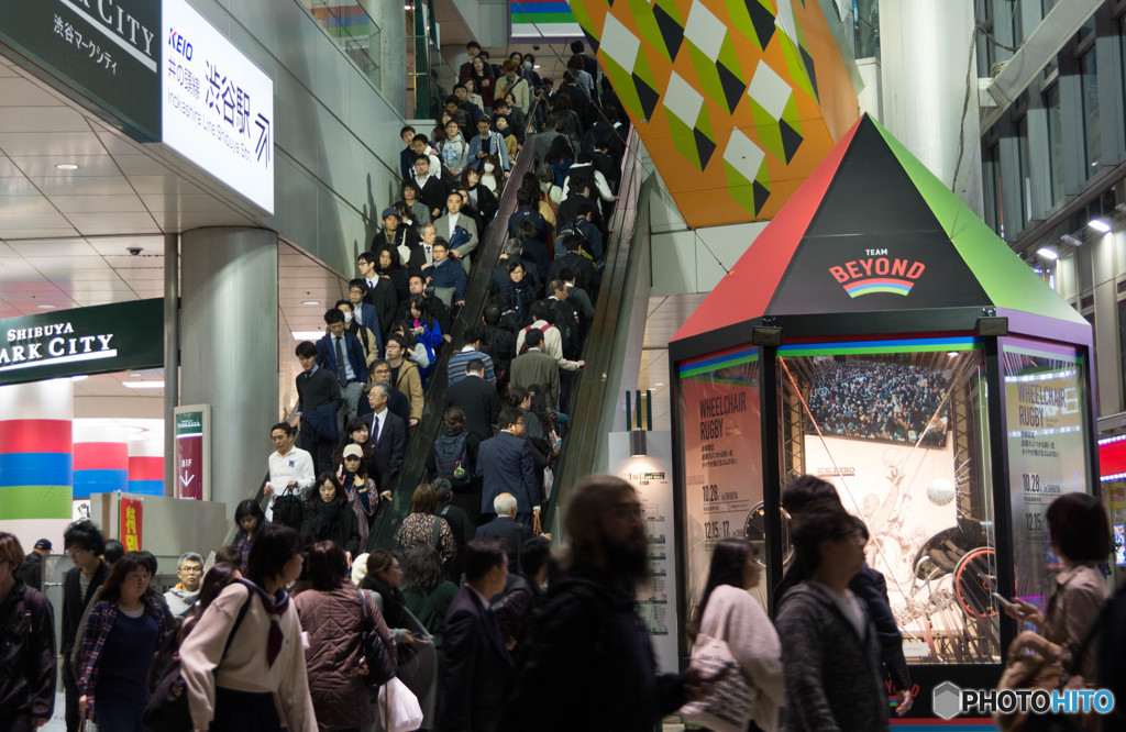 ラッシュ時の渋谷の一隅