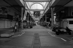 朝の商店街