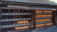 祈りを照らす小さな灯