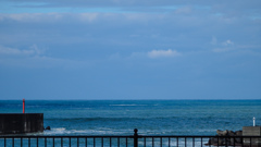 海原に並ぶ兄弟灯台