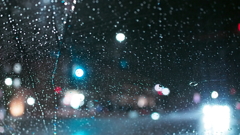 雨粒のシティライト