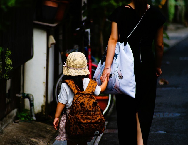 hand in hand (2)