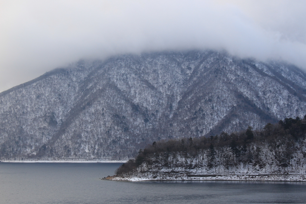冬の本栖湖