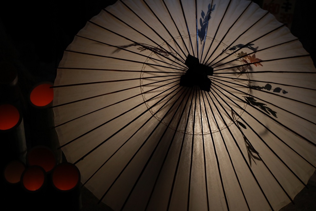 和傘の灯火