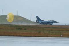 2016築城基地航空祭IN雨の中のドラグシュート