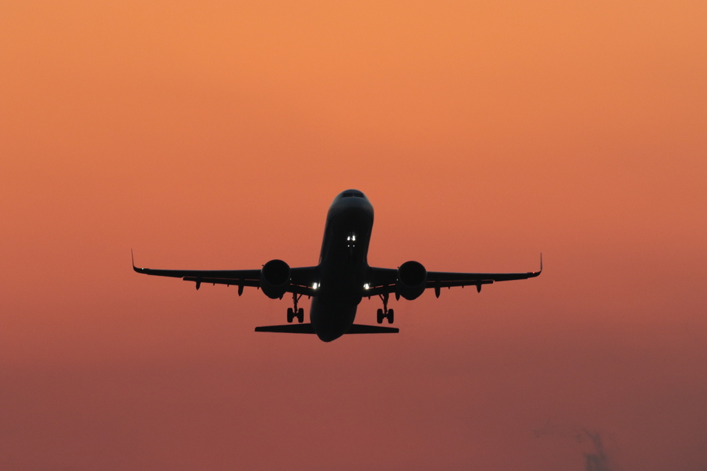 夕闇の空へ