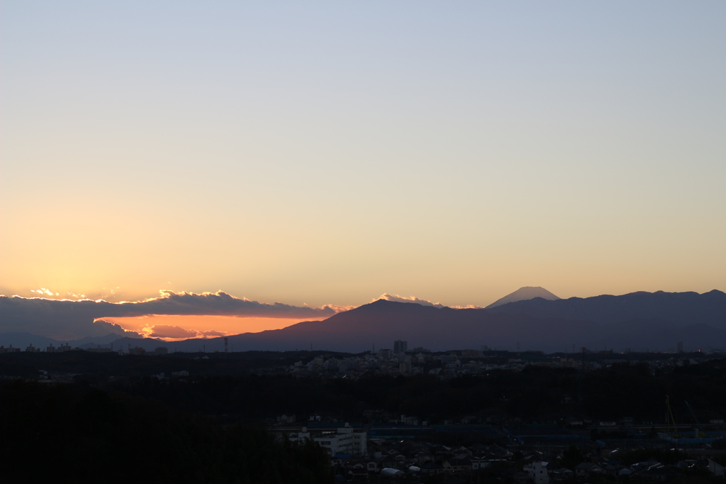 夕刻に見る富士